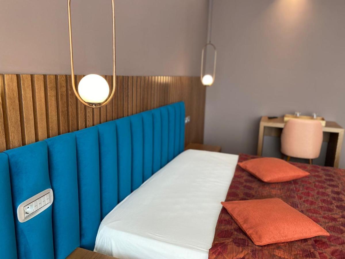Coco Hotel Tiranë Luaran gambar