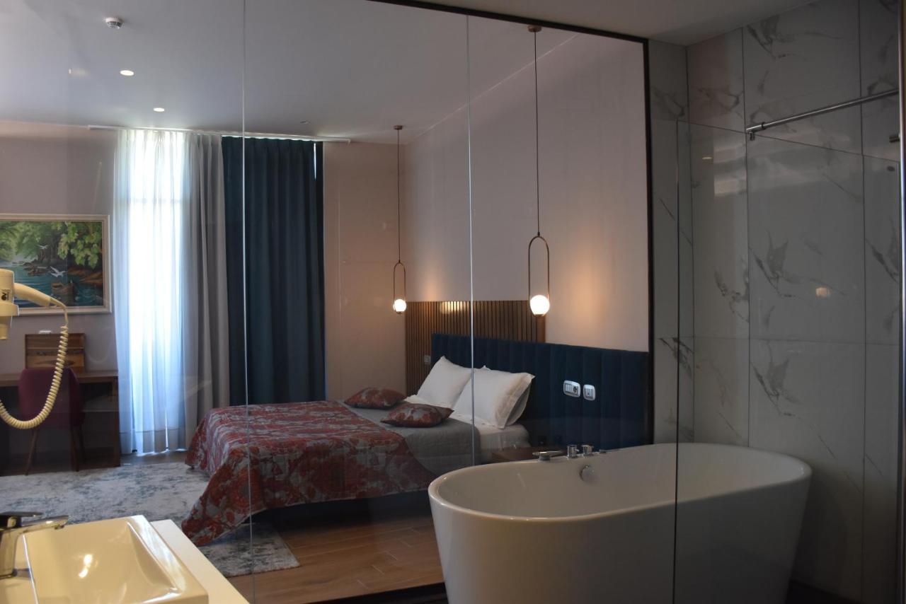 Coco Hotel Tiranë Luaran gambar